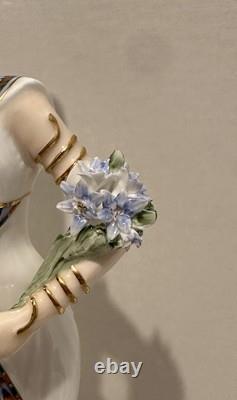 Wedgwood Nefertiti Egyptian limited edition 9500 number 2612 figurine Boxed Cert