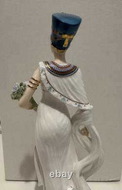 Wedgwood Nefertiti Egyptian limited edition 9500 number 2612 figurine Boxed Cert
