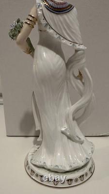 Wedgwood Nefertiti Egyptian limited edition 9500 number 2612 figurine Boxed Cert