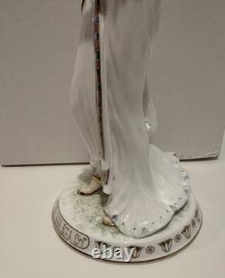 Wedgwood Nefertiti Egyptian limited edition 9500 number 2612 figurine Boxed Cert