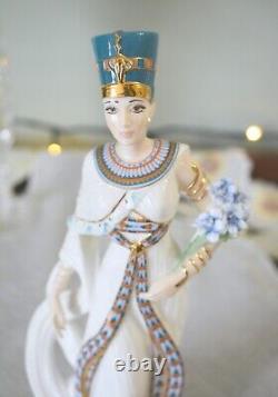 Wedgwood Nefertiti Egyptian limited edition 9500 number 592 figurine