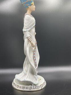 Wegwood Figure Queen Nefetiti Egyptian Limited Edition Series #1309 Of 9500