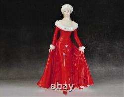 Winters Walk Figurine Hn 4689 Limited Edition By Royal Doulton Free Uk Postage